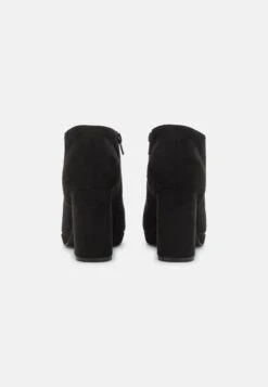 Scarpe Con PlateauBlack Donna Stivaletti ANJ11B00H-Q11 -Abbigliamento Femminile 0477bb44a492400a863edf659a11ad18