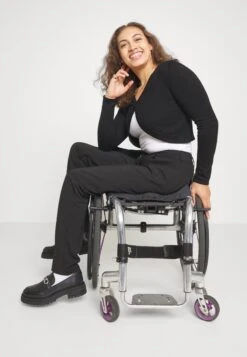 Anna Field PantaloniBlack Donna Pantaloni AN621A06T-Q11 -Abbigliamento Femminile 13555d88dd5441acbb0708b3b2310320