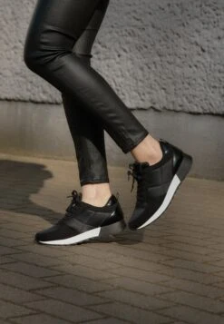 Anna Field Sneakers BasseBlack Donna Sneakers AN611A0ED-Q11 -Abbigliamento Femminile 266ec31eb55d491eb86927e6ae79b8c7