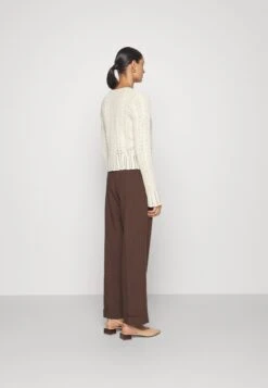 Anna Field Pointelle BoleroCardigan Offwhite Donna Maglieria AN621I0IO-A11 11 Anna Field Pointelle BoleroCardigan Offwhite Donna Maglieria AN621I0IO-A11 -Abbigliamento Femminile 370d2612e3964abbb262b7e525e4fe8e