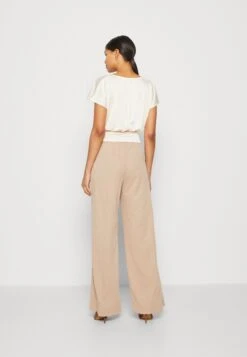 Anna Field T-Shirt Con StampaLight Pink Donna T-shirt E Top AN621D17O-J11 9 Anna Field T-Shirt Con StampaLight Pink Donna T-shirt E Top AN621D17O-J11 -Abbigliamento Femminile 3872646d8dee455680cff314bc6d9483