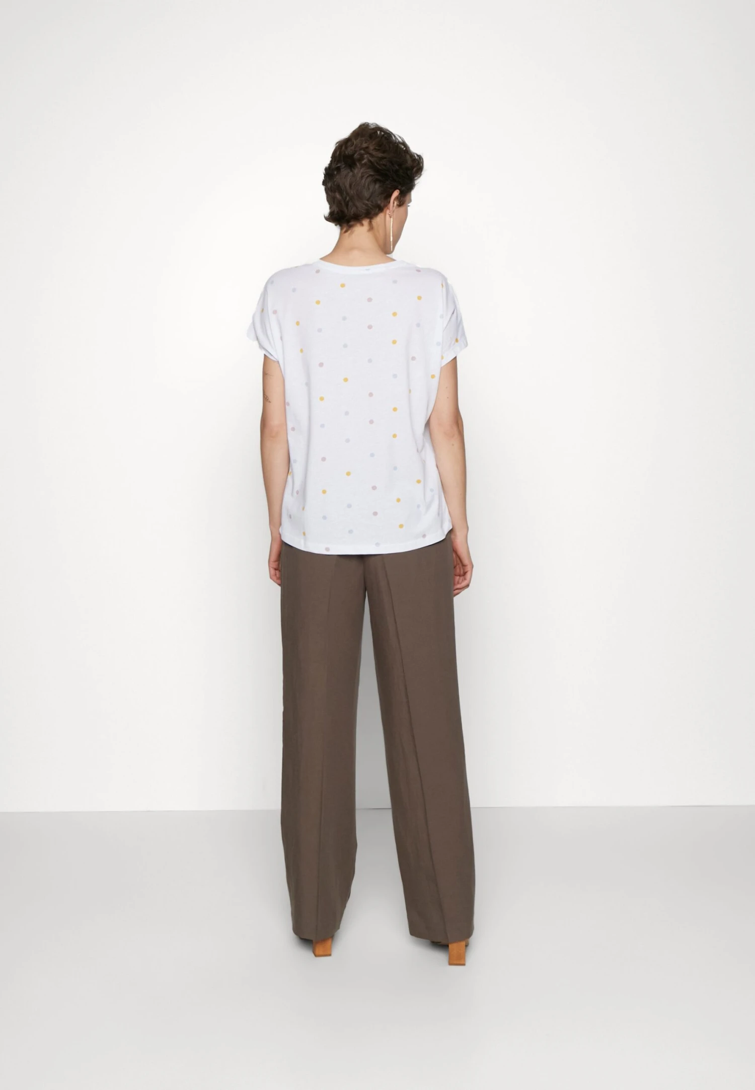 Anna Field T-Shirt Con StampaWhite Donna T-shirt E Top AN621D19C-A11 6 Anna Field T-Shirt Con StampaWhite Donna T-shirt E Top AN621D19C-A11 - immagine 4