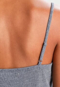 Anna Field Sarah Short Pj Set PigiamaOff-White/Dark Blue Donna Intimo Notte E Loungewear AN681BA0K-A11 12 Anna Field Sarah Short Pj Set PigiamaOff-White/Dark Blue Donna Intimo Notte E Loungewear AN681BA0K-A11 -Abbigliamento Femminile 49d51a315b42407db76066305cc81b2a