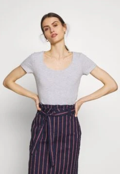 Anna Field 3 PackT-Shirt BasicWhite/Navy/Light Grey Melange Donna T-shirt E Top AN621D0PH-A12 -Abbigliamento Femminile 508fdf9f0040410588cc787733538b71