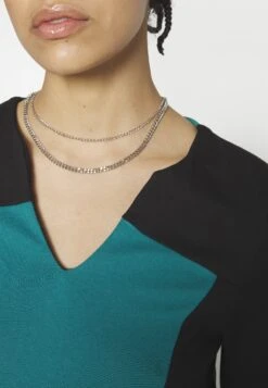 Anna Field Vestito Di Maglina - Black/Dark Green 16 Anna Field Vestito Di Maglina - Black/Dark Green -Abbigliamento Femminile 559be00e49c948f78740466736dffc10