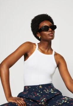 Anna Field 2 PackTopBlack/White Donna T-shirt E Top AN621D13P-Q13 13 Anna Field 2 PackTopBlack/White Donna T-shirt E Top AN621D13P-Q13 -Abbigliamento Femminile 5adb5e161ed64f93886e4d0e351c0a34