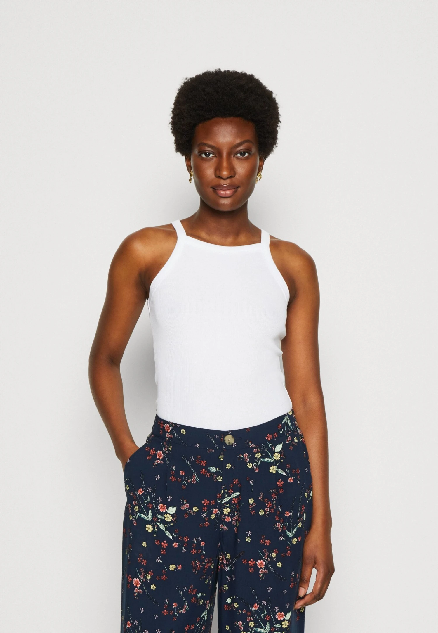 Anna Field 2 PackTopBlack/White Donna T-shirt E Top AN621D13P-Q13 4 Anna Field 2 PackTopBlack/White Donna T-shirt E Top AN621D13P-Q13 - immagine 2