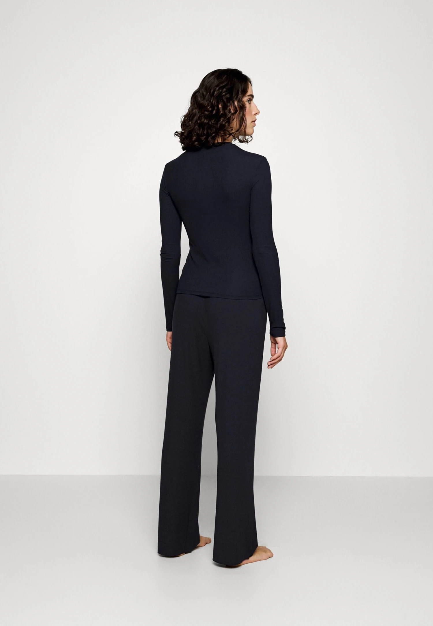 Anna Field PigiamaBlue Donna Intimo Notte E Loungewear AN681P09Z-K11 5 Anna Field PigiamaBlue Donna Intimo Notte E Loungewear AN681P09Z-K11 - immagine 3