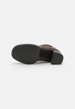 Anna Field Leather - Stivaletti Con Tacco - Brown 10 Anna Field Leather - Stivaletti Con Tacco - Brown -Abbigliamento Femminile 6bcdff80bece44b7b88708c20054cad0