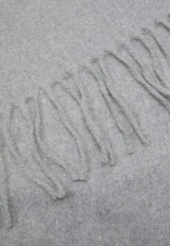 Anna Field SciarpaGrey Donna Sciarpe AN651G09S-C11 7 Anna Field SciarpaGrey Donna Sciarpe AN651G09S-C11 -Abbigliamento Femminile 6fc9248977b64391950c73924c585e39