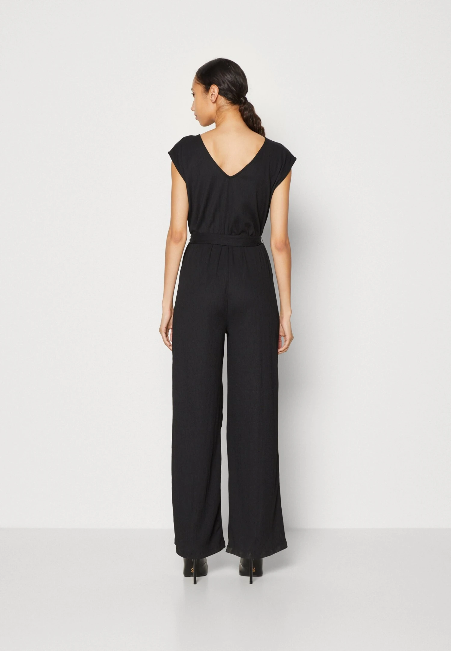 Anna Field Tuta JumpsuitBlack Donna Tute Jumpsuit AN621T03C-Q11 5 Anna Field Tuta JumpsuitBlack Donna Tute Jumpsuit AN621T03C-Q11 - immagine 3