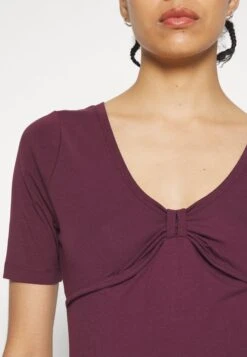 Anna Field T-Shirt BasicDark Red Donna T-shirt E Top AN621D17V-G11 15 Anna Field T-Shirt BasicDark Red Donna T-shirt E Top AN621D17V-G11 -Abbigliamento Femminile 828ae6d5389049aeb92c04d2f049e230