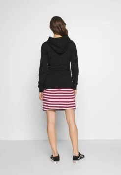 NursingSweatshirtFelpa Con CappuccioBlack Donna Felpe EX429J001-Q11 9 NursingSweatshirtFelpa Con CappuccioBlack Donna Felpe EX429J001-Q11 -Abbigliamento Femminile 82fc836ca5474d43be505778892d12a6