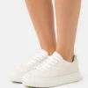 Sneakers BasseOff-White Donna Sneakers ANJ11A037-A11 -Abbigliamento Femminile 8b68bf586f1a40e183058872237ec298