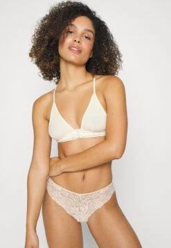 Anna Field 3Pp GreerSlipNude/White/Pink Donna Intimo AN681R04J-J11 13 Anna Field 3Pp GreerSlipNude/White/Pink Donna Intimo AN681R04J-J11 -Abbigliamento Femminile ba397c7230e54b04b72699b3f934a28d