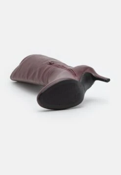 Stivali Alti - Bordeaux 12 Stivali Alti - Bordeaux -Abbigliamento Femminile bf1feb6a6ae94fc69fae0a867e9a4c5e