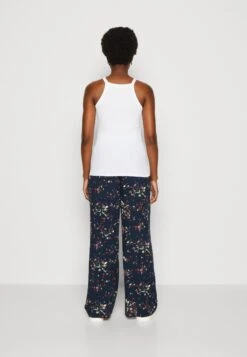 Anna Field 2 PackTopBlack/White Donna T-shirt E Top AN621D13P-Q13 11 Anna Field 2 PackTopBlack/White Donna T-shirt E Top AN621D13P-Q13 -Abbigliamento Femminile c1d3e3c35e03408699bfe557ef1f9484