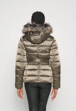 Giacca InvernaleBeige Donna Giacche E Blazer ANI21U00K-B11 -Abbigliamento Femminile c20a7c8c28f8442ba0c72a3cb57fb70c