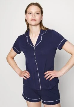 Anna Field Button Through Pj Set PigiamaBlue/White Donna Intimo Notte E Loungewear AN681P09T-K11 12 Anna Field Button Through Pj Set PigiamaBlue/White Donna Intimo Notte E Loungewear AN681P09T-K11 -Abbigliamento Femminile ca0de327115340e9b0cf3dcf947f73c6