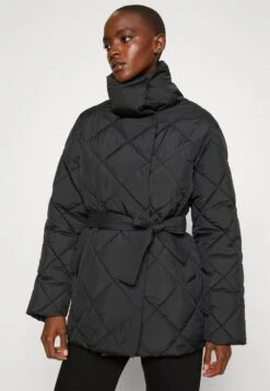 Cappotto CortoBlack Donna Cappotti ANH21U00A-Q11 11 Cappotto CortoBlack Donna Cappotti ANH21U00A-Q11 -Abbigliamento Femminile d0c272a0a6854522bc25fe5d00d4f8c0