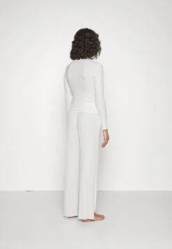 Anna Field PigiamaOff-White Donna Intimo Notte E Loungewear AN681P09Z-A11 -Abbigliamento Femminile dae483a4a6fe4465be61be771e65e7c0