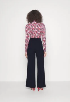 PantaloniDark Blue Donna Pantaloni ANH21A00J-K11 -Abbigliamento Femminile df791117617645638027679c4902800b