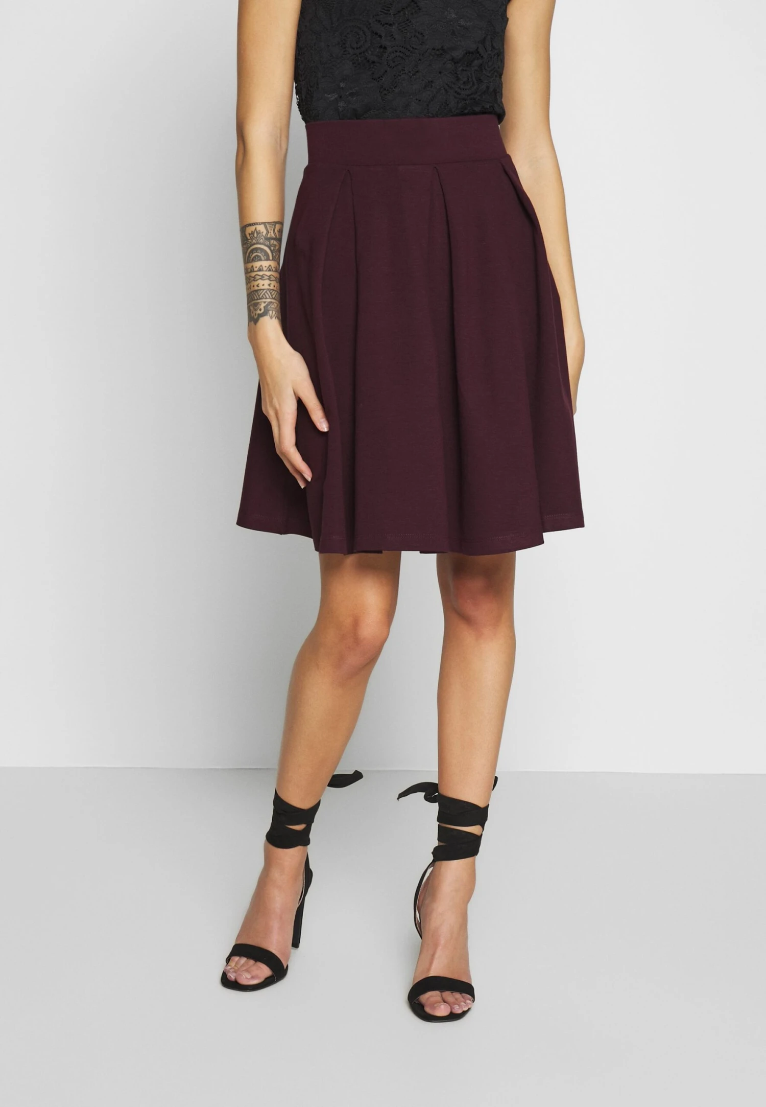 Gonna A CampanaWinetasting Donna Gonne ANI21B00P-G11 3 Gonna A CampanaWinetasting Donna Gonne ANI21B00P-G11